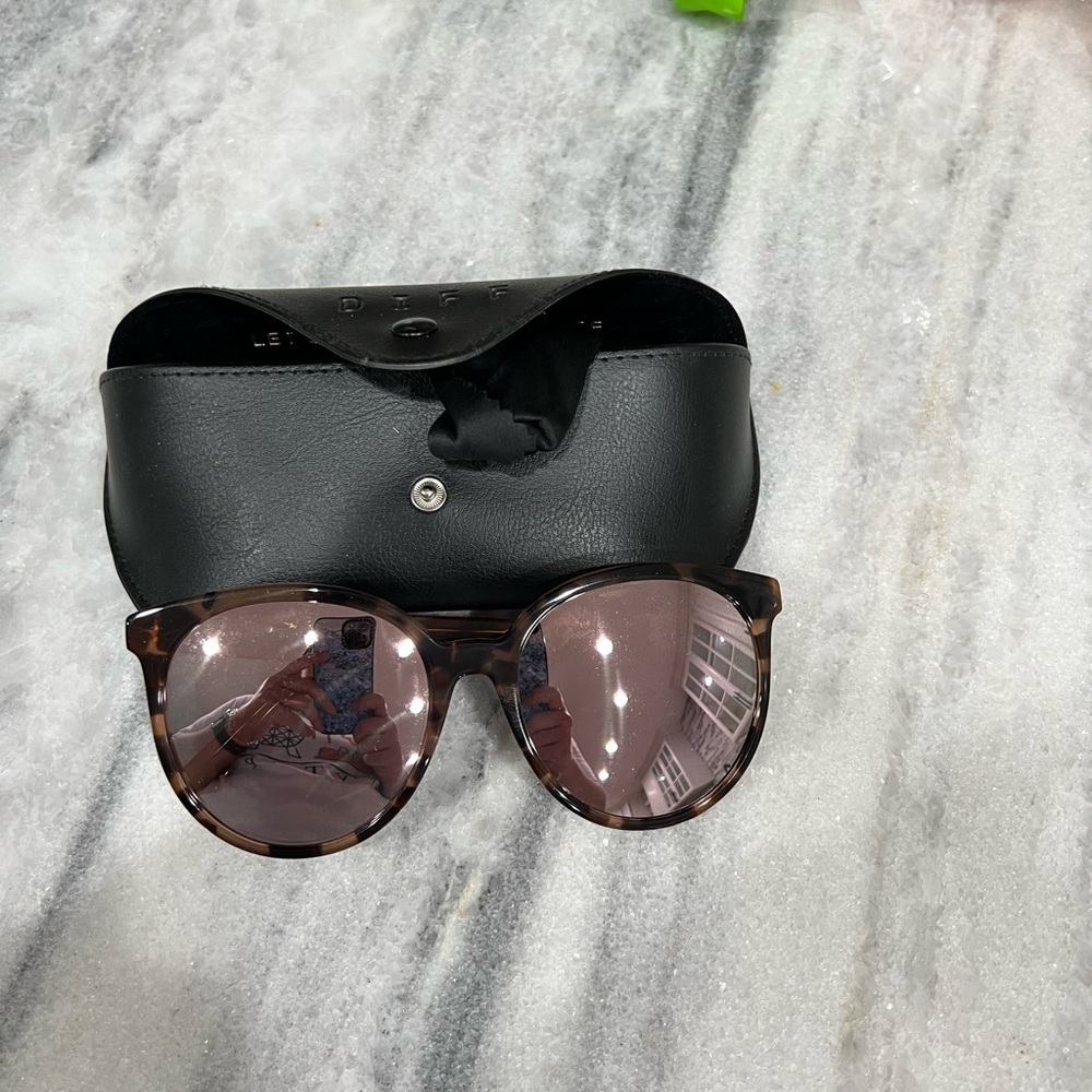 Diff sunglasses.